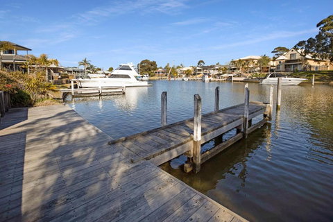 Pelican Brief - Australia Shopping 2