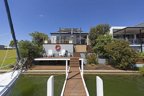 Pelican Landing - Accommodation Australia 3