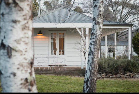 Peony Farm Pink Cottage - Bed n Breakfasts 0