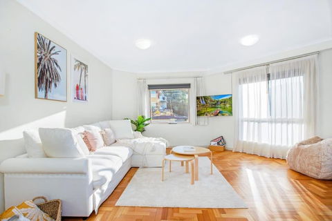 Perfect Manly Retreat, In The Heart Of Manly, Family & Couple Friendly Apartment With CAR SPOT - Accommodation Australia 0