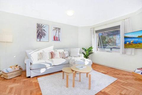 Perfect Manly Retreat, In The Heart Of Manly, Family & Couple Friendly Apartment With CAR SPOT - Accommodation Australia 2