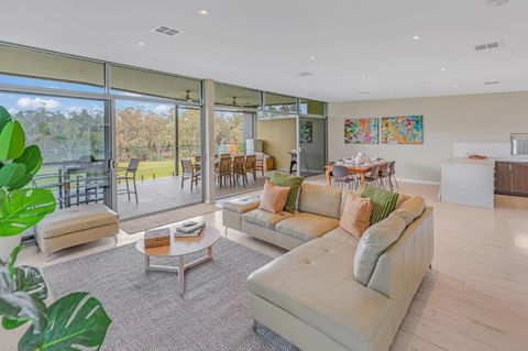 Perricoota Waters - Echuca Holiday Homes - Accommodation Australia 3