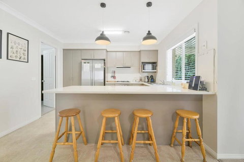 Piper St - CBD, Cosy Escape - Accommodation Australia 3