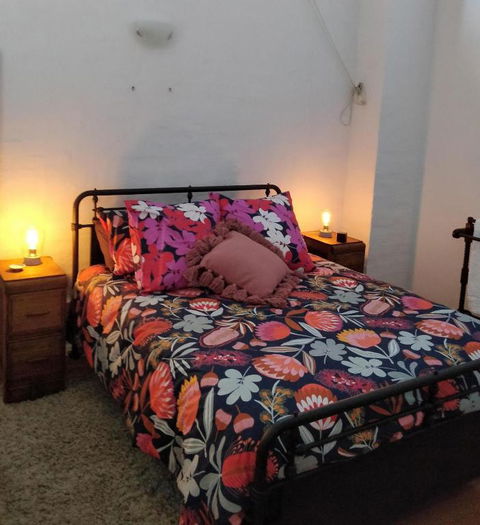 Pips On Mitchell - Beautiful Historic Apartment - Accommodation Australia 1