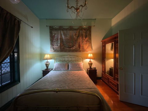 Pitstop Lodge Guesthouse B&B - Australia Shopping 3