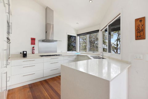 Pittwater Vistas - 5 Minutes To Palm Beach - Accommodation Australia 3