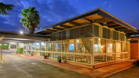 Plainsman Motel - Australia Shopping 3