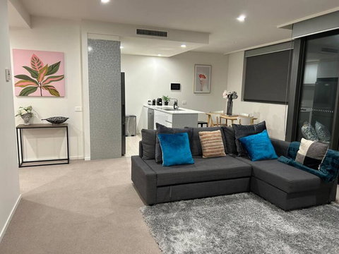 Plush Apartment On Mort - Accommodation Australia 0