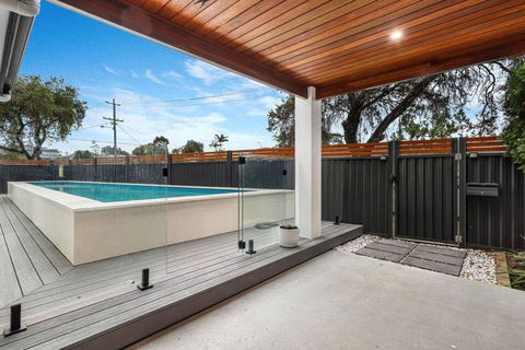 Pool House Hideaway - Accommodation Australia 1