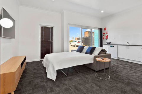 Port Lincoln Shark Apartment 4 - Accommodation Australia 3