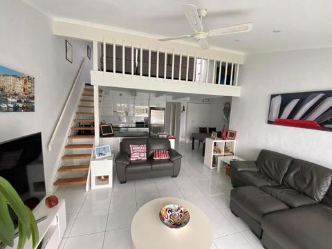 Port Lincoln Marina Waterfront Apartment - Bed n Breakfasts 0
