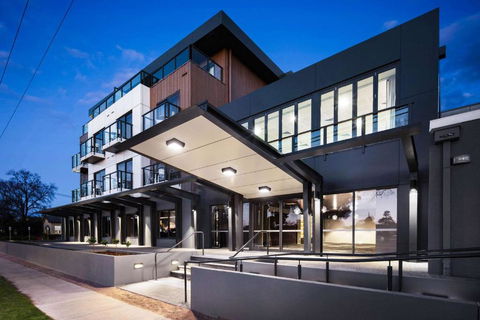 Quality Hotel Lakeside - Accommodation Australia 1