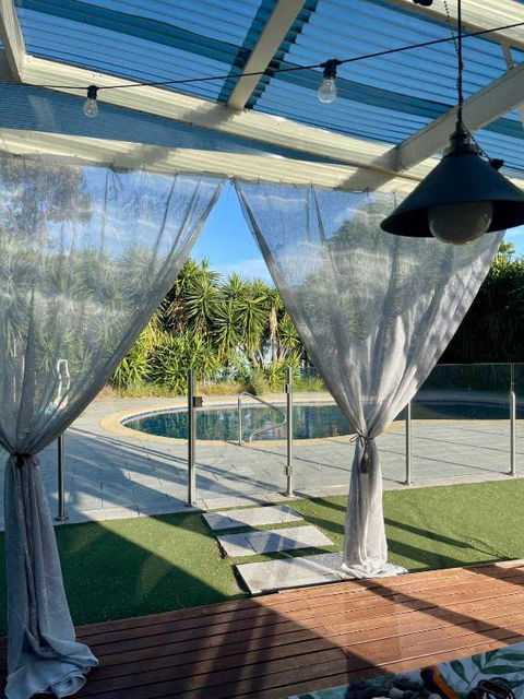 Prime Glen Huntly Beauty - 4BR Family Home W Pool - Local Tourism 1