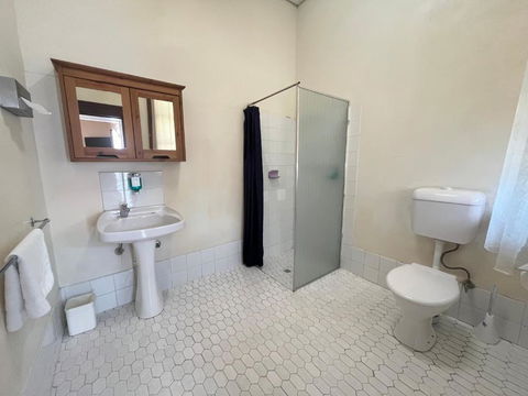 Princes Lodge Motel - Accommodation Australia 1