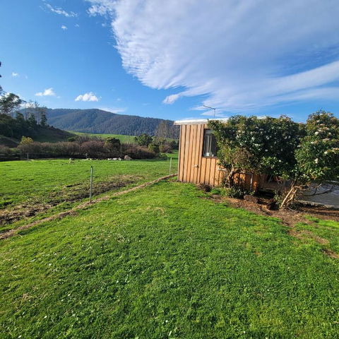 Pub In The Paddock - Accommodation Australia 3