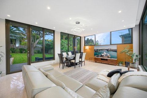 Putney Brand New Luxury House Pool & Waterview - Accommodation Australia 3