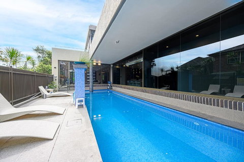 Putney Brand New Luxury House Pool & Waterview - Accommodation Australia 0