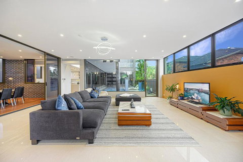 Putney Brand New Luxury House Pool & Waterview - Accommodation Australia 1