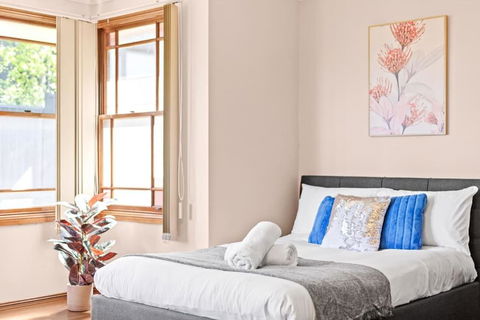 Quadruple Room W Ensuite In Gordon Near Train & Bus - Accommodation Australia 1
