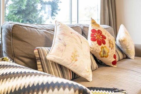 Quaint Auchenflower 1B1B Apt W Parking Close To UQ - Local Tourism 1