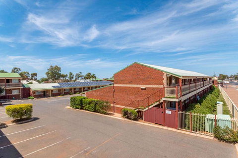 Quality Inn Railway Motel - Local Tourism 2