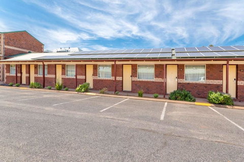 Quality Inn Railway Motel - Local Tourism 3