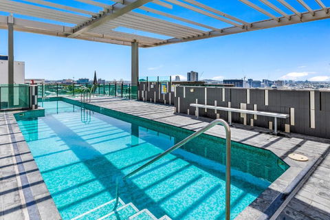 Quattro Apartments - Australia Shopping 2