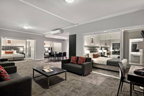 Quest Campbelltown - Bed n Breakfasts 2