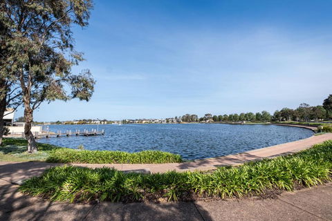 Quite&beautiful 4br2ba House By Sanctuary Lake - Local Tourism 0