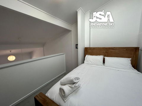 Razorback 4 - Accommodation Australia 0