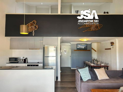 Razorback 6 - Accommodation Australia 1