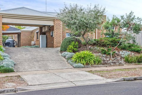 Reconnect On Daly I Epworth And Deakin - Local Tourism 0