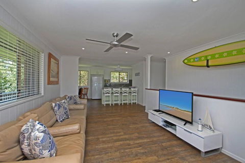 Red Door Beach House - Accommodation Australia 3