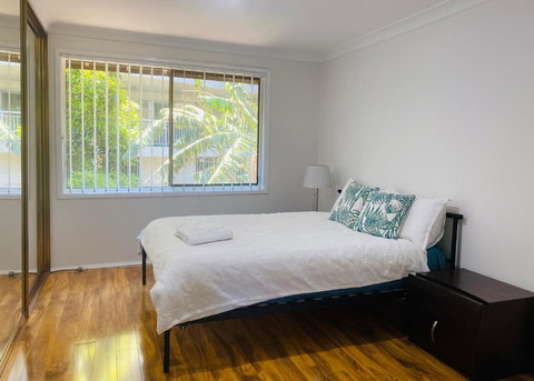 Quiet Family Townhouse In Wollongong CBD - Local Tourism 3