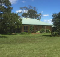 At HOME on HOLMES - Accommodation Australia