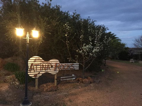 Atina Rocks Country Homestead - Accommodation Australia 2