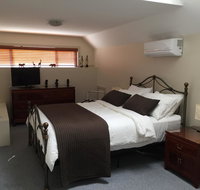 Atina Rocks Country Homestead - Australia Shopping