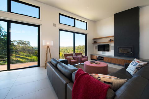 Aura House - Accommodation Australia 3