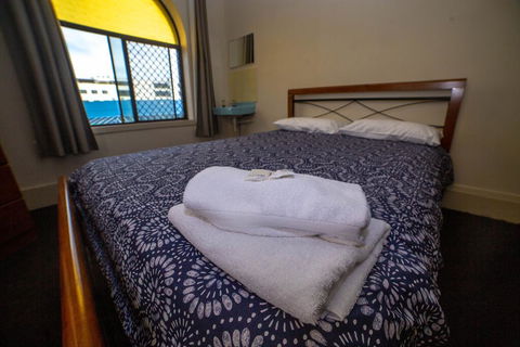 Australian Hotel - Accommodation Australia 1