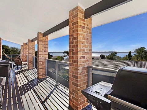 Away @ Nelson Bay, 29 Wollomi Ave - Incredible Water Views, Pet Friendly, WIFI & Aircon - Accommodation Australia 0