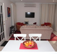 Azalea Villa - Close to the City of Perth - Accommodation Australia