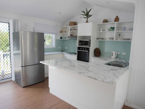 Azure - Accommodation Australia 1