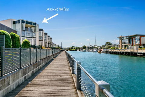 Azure Bliss Family Escape Opposite Beach With Heated Pool Access - Accommodation Australia 1