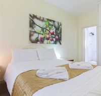 B5 Close to Nedlands Cafes Swan River SCGH  UWA - Australia Shopping