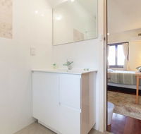 B8 Cafes Resturants UWA close to SCGH - Australia Shopping