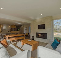 Baileys Beach House - Accommodation Australia