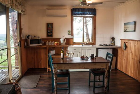 Balingup Heights Hilltop Forest Cottages - Accommodation Australia 1