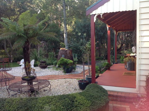 Ballarat Cottages Incorporating Yarrowee Cottage And Admirals Cottage - Accommodation Australia 3