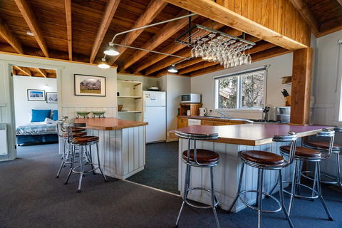 Banjo's Chalet, Alpine-getaways - Accommodation Australia 2