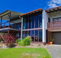 Barrels Beach House 28 Dulconghi Street - Accommodation Australia